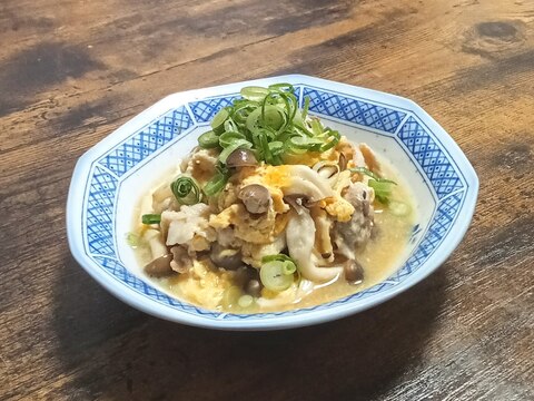 今日は、豚こま肉としめじDe卵とじ〜